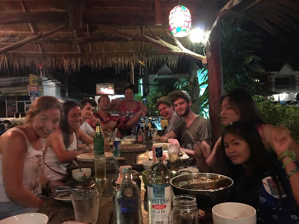 Green Leaf Guesthouse Krabi town Екстериор снимка