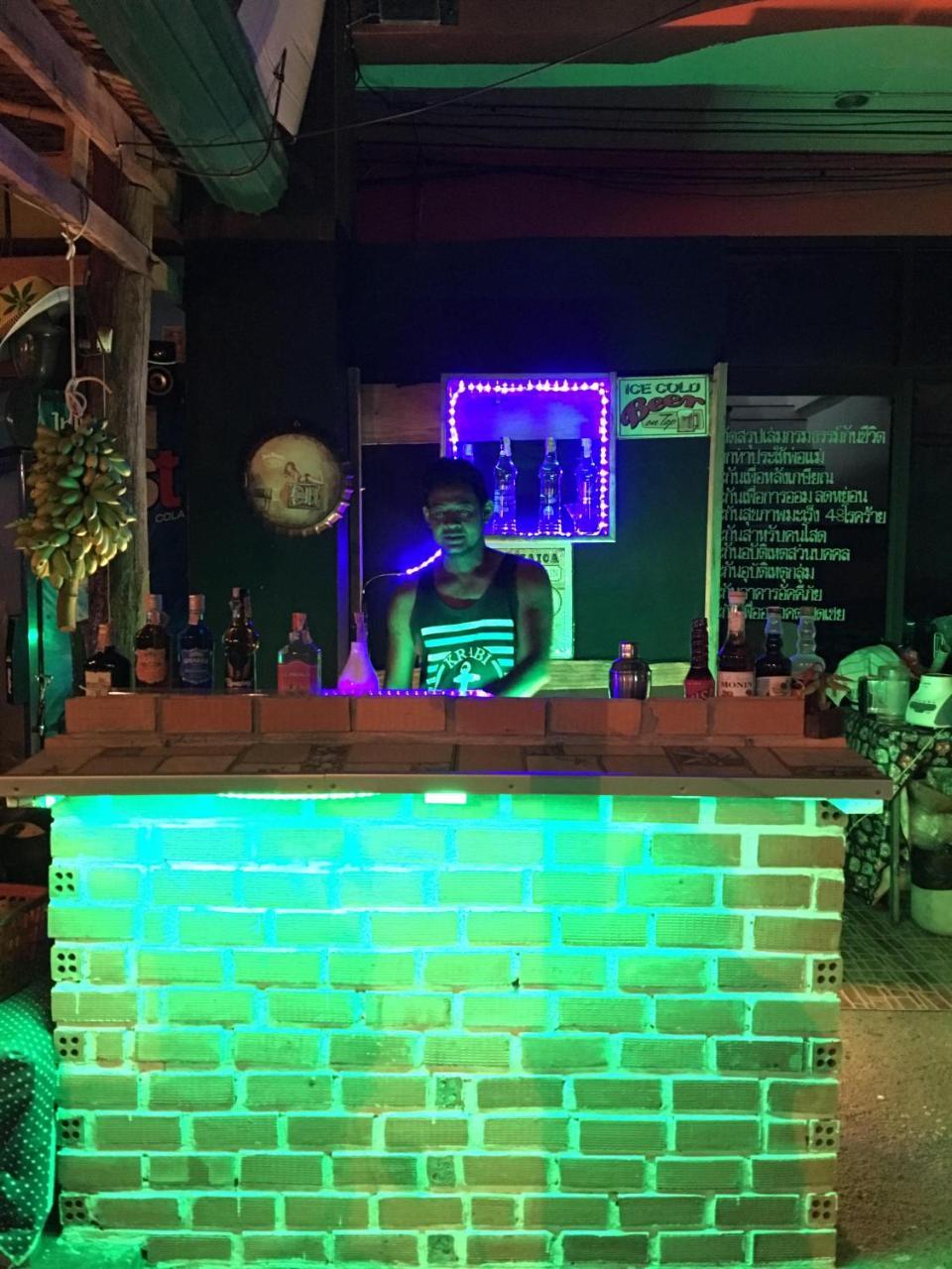 Green Leaf Guesthouse Krabi town Екстериор снимка
