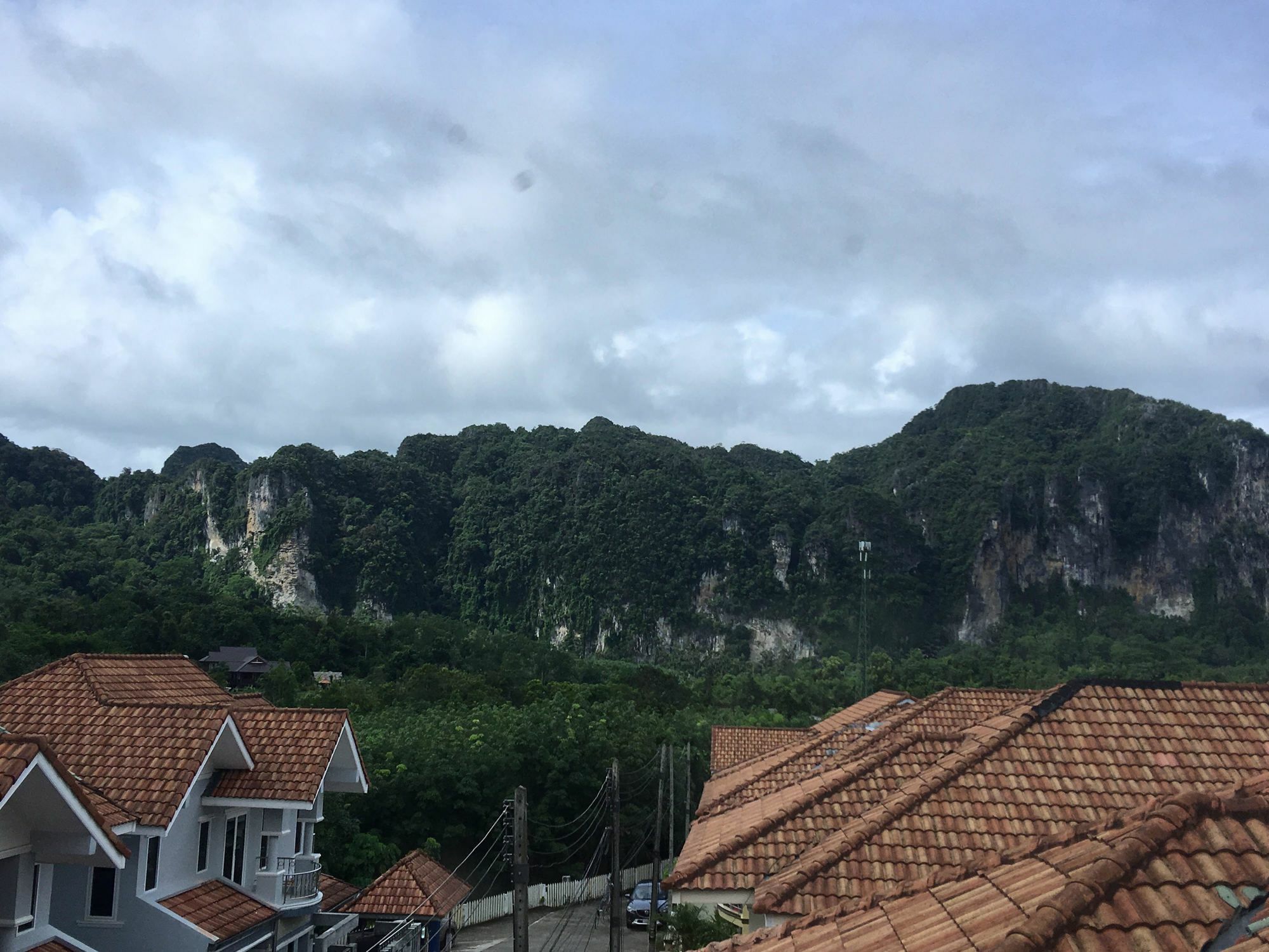 Green Leaf Guesthouse Krabi town Екстериор снимка
